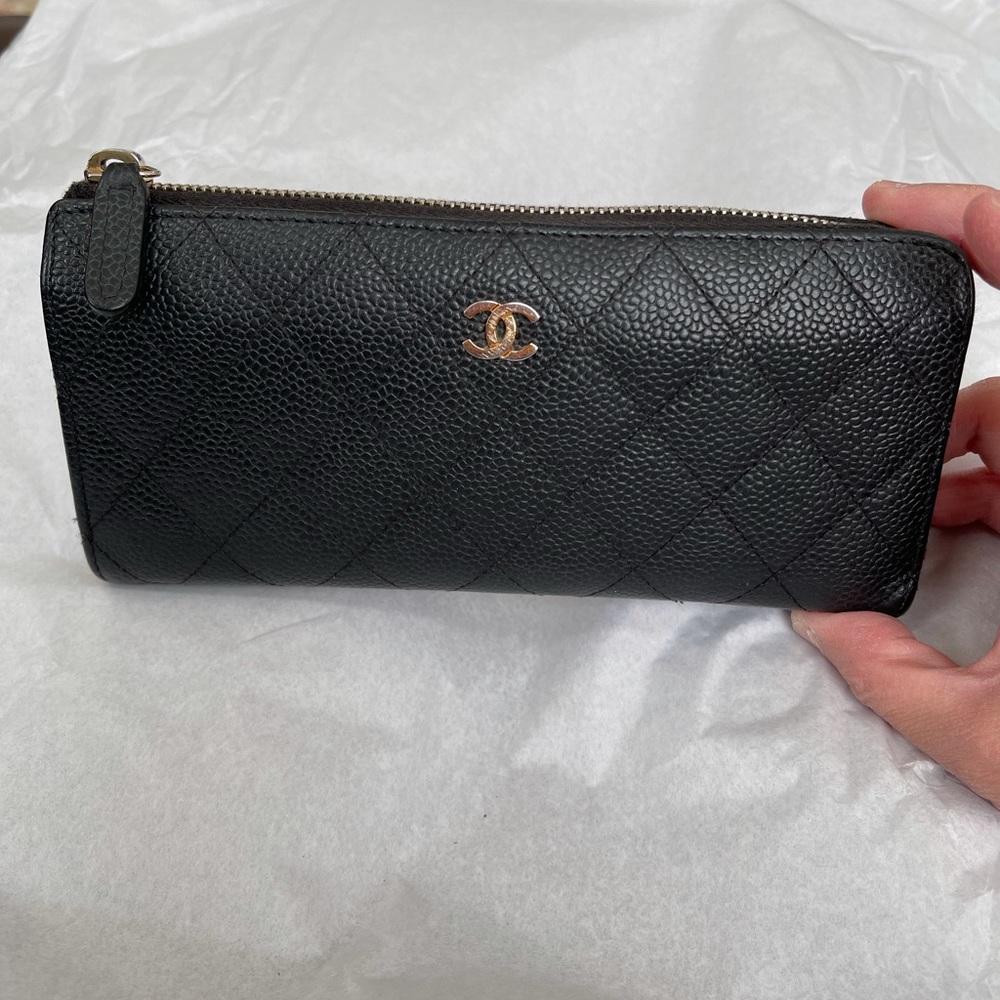 Chanel Caviar Leather Wallet - Picture 9 of 9